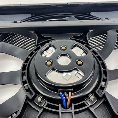 64546921395 64546921946 Ventiladores eléctricos de refrigeración para automóviles BMW X5 E39 300W