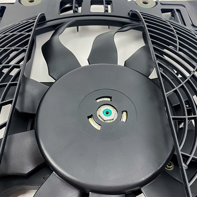 4 kg Sistema eléctrico de automóviles Radiador de refrigeración ventilador 300W Voltado OEM Compatible