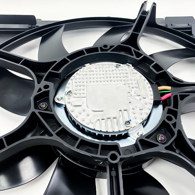 Radiador de ventilador universal de refrigeración de automóviles de 850W para una refrigeración óptima del motor 17427795757 17424730745
